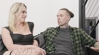 Nikki Vicious is a shemale who wants to be fucked by a hunk